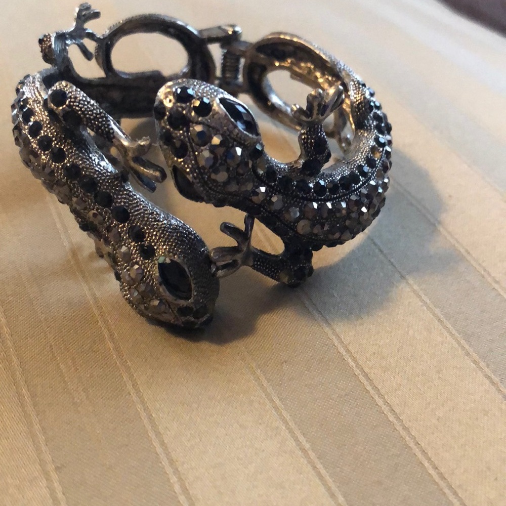 Gecko bangle